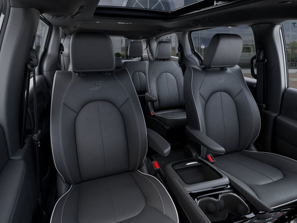 New 2027 Chrysler Pacifica Limited - photo - 15