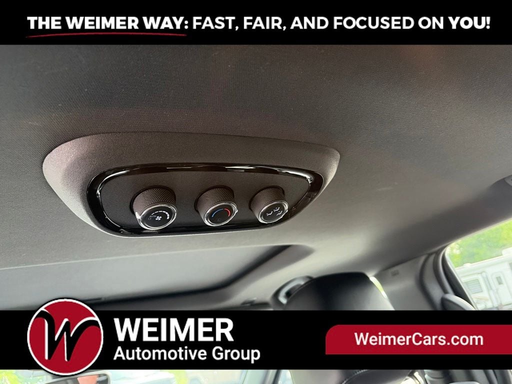 Pre-Owned 2024 Dodge Durango GT Plus - photo - 17
