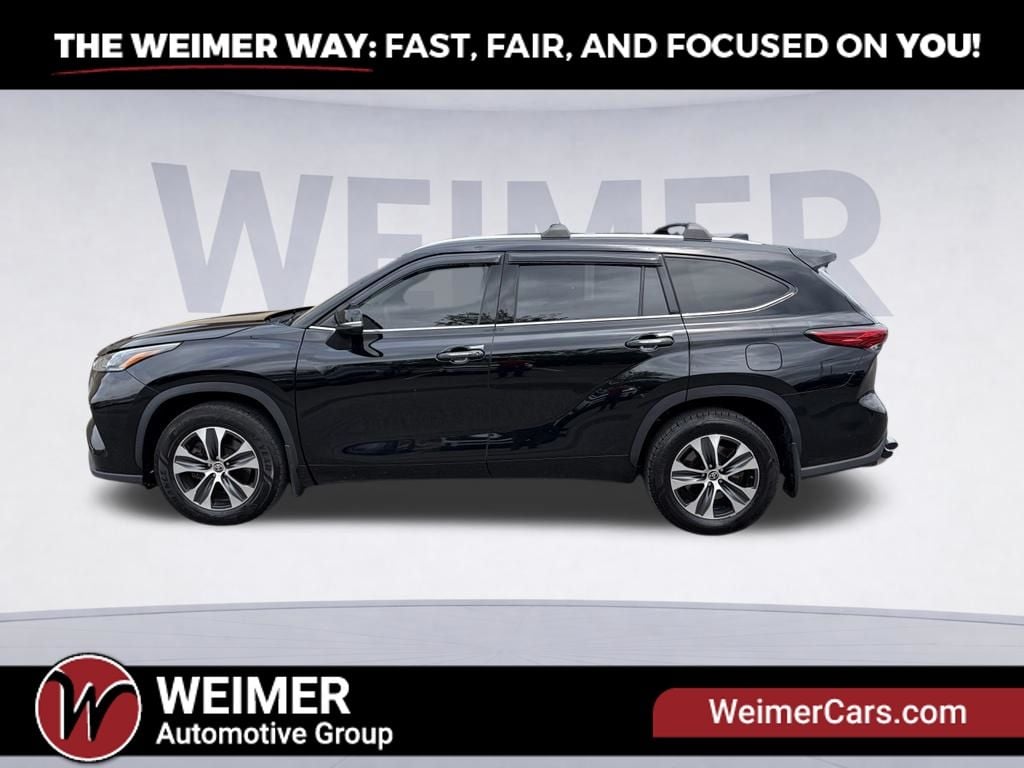 Pre-Owned 2021 Toyota Highlander XLE - photo - 1