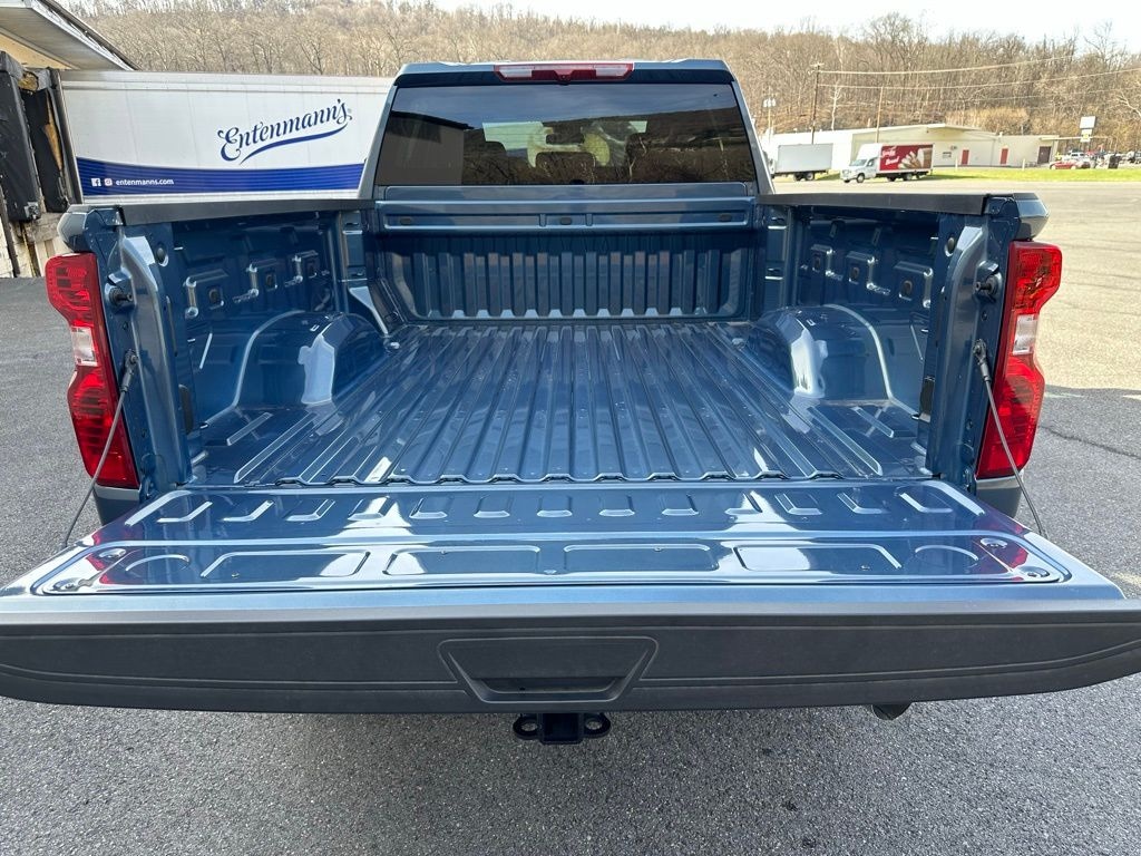 New 2025 Chevrolet Silverado 2500HD LT - photo - 23