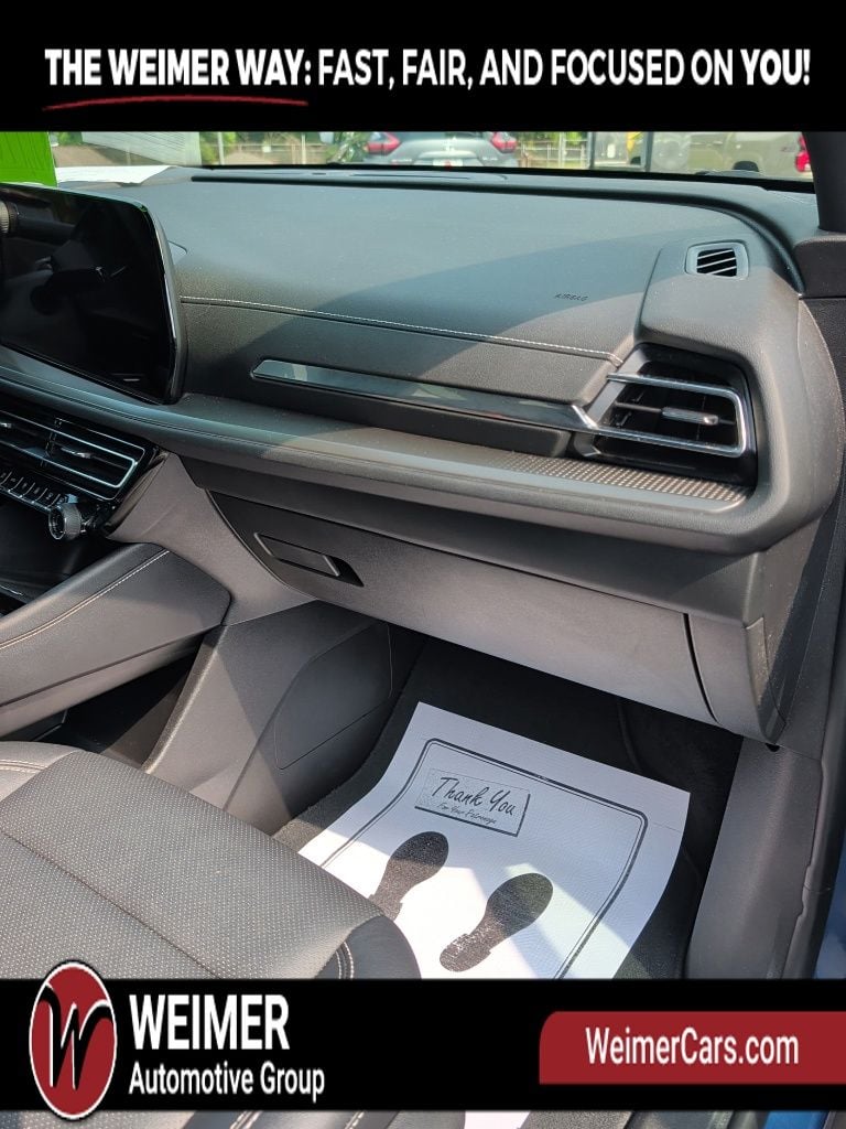 Pre-Owned 2025 Chevrolet Traverse LT - photo - 18