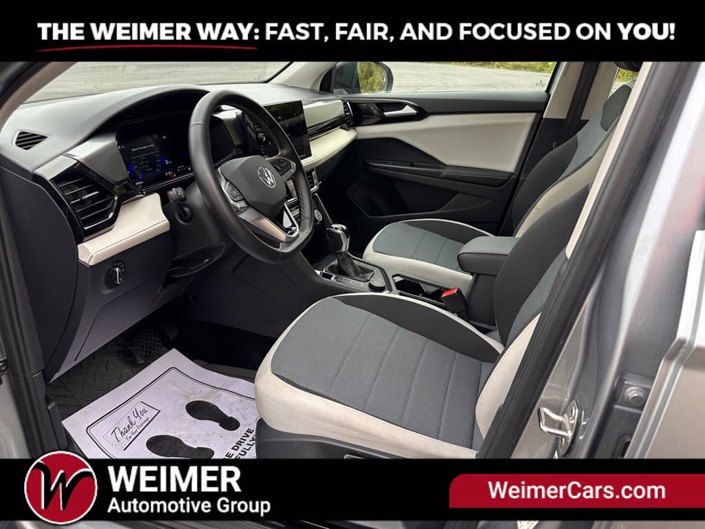 Pre-Owned 2025 Volkswagen Taos 1.5T S - photo - 9