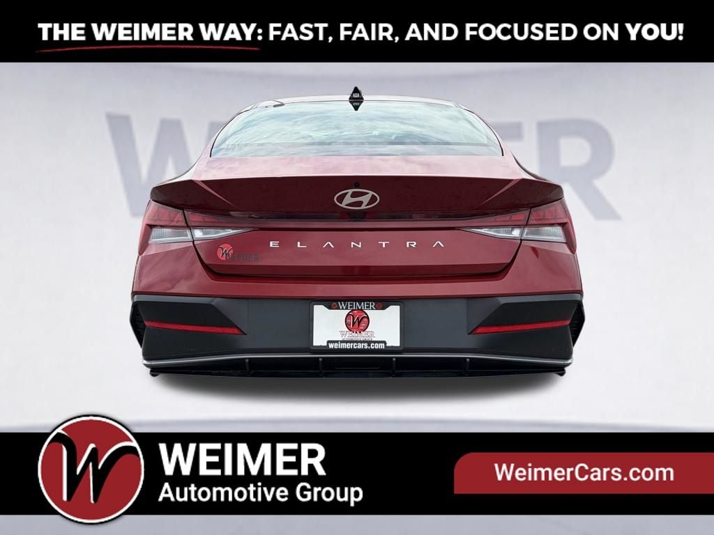 Pre-Owned 2024 Hyundai Elantra SEL - photo - 3