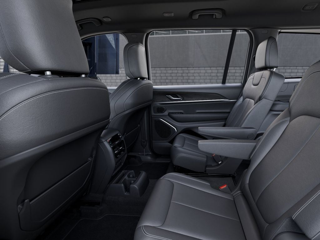 New 2026 Jeep Grand Cherokee L Limited - photo - 22