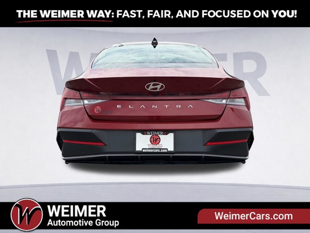 Pre-Owned 2024 Hyundai Elantra SEL - photo - 3