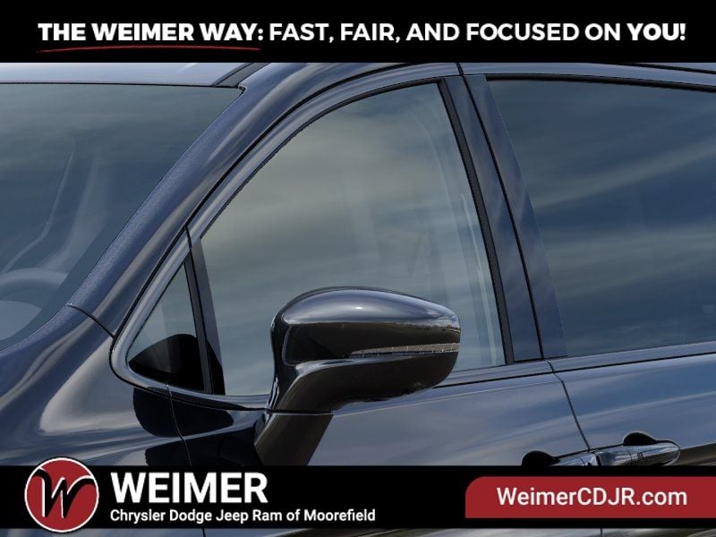 New 2027 Chrysler Pacifica Limited - photo - 11