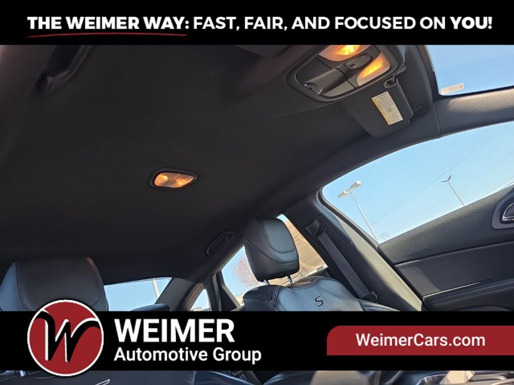 Pre-Owned 2015 Chrysler 200 S - photo - 24