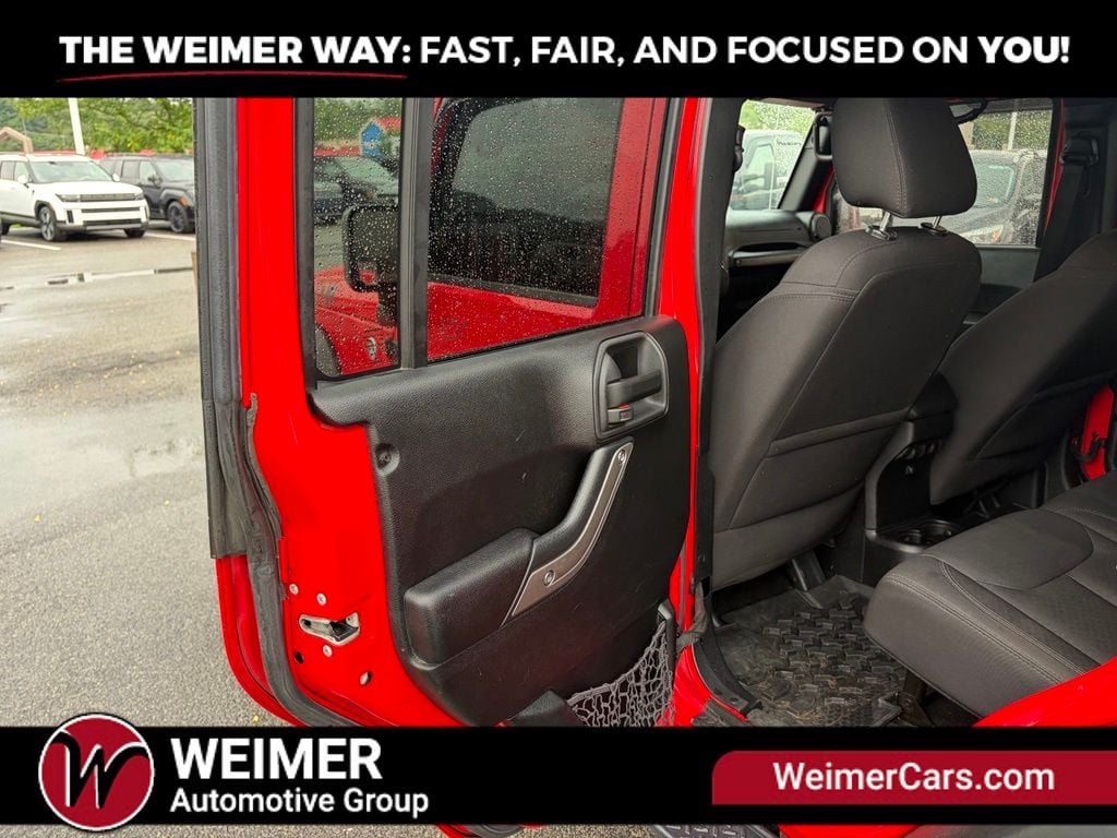 Pre-Owned 2015 Jeep Wrangler Unlimited Sport - photo - 22