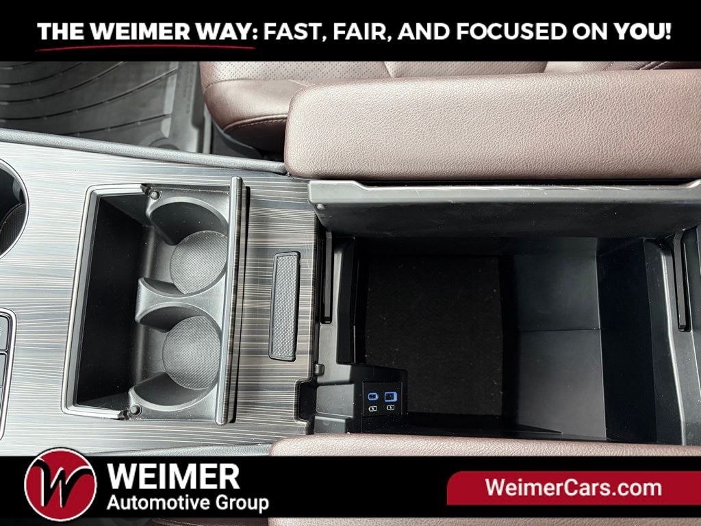 Pre-Owned 2021 Toyota Sienna Platinum - photo - 28
