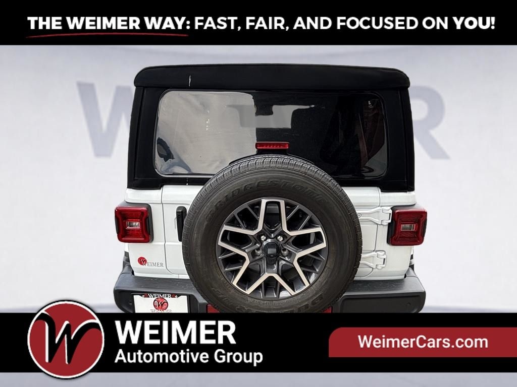 Pre-Owned 2024 Jeep Wrangler Sahara - photo - 9