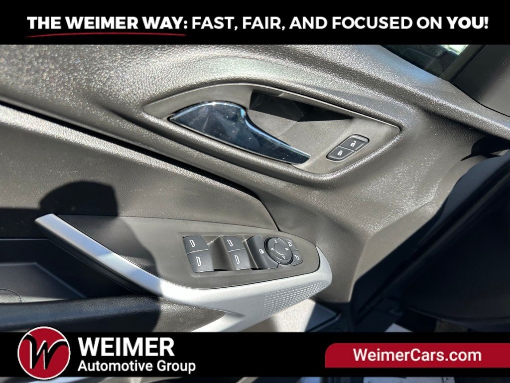 Pre-Owned 2024 Chevrolet Trax LS - photo - 8