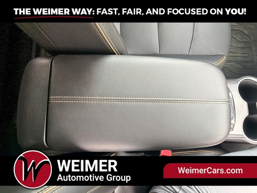 Pre-Owned 2023 GMC Terrain AT4 - photo - 28
