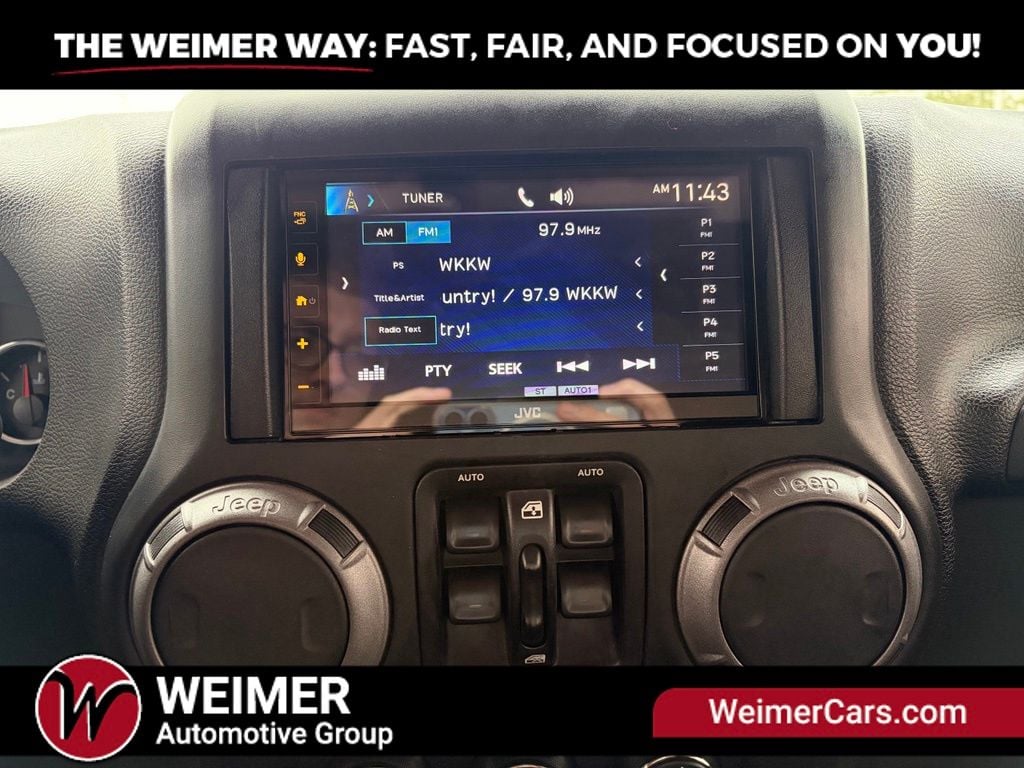 Pre-Owned 2015 Jeep Wrangler Unlimited Sport - photo - 27