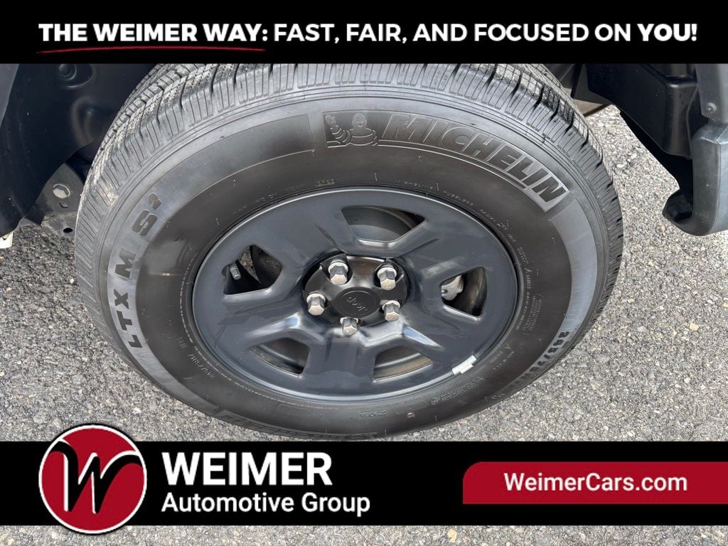 Pre-Owned 2022 Jeep Wrangler Sport - photo - 6