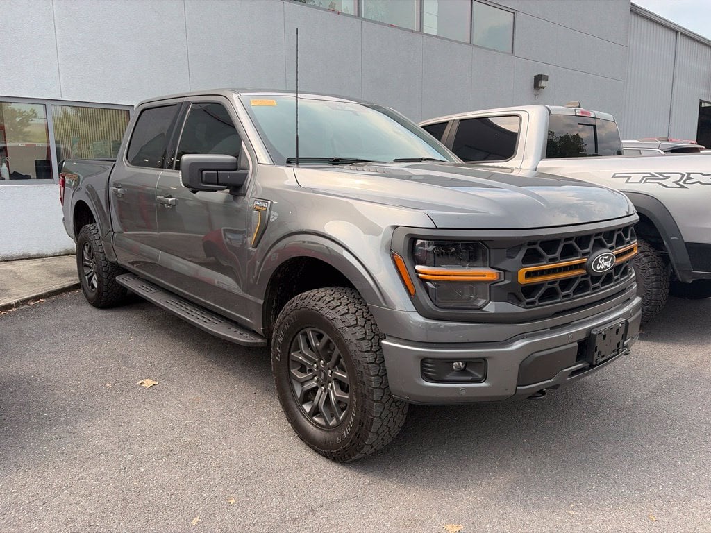 Pre-Owned 2025 Ford F-150 Tremor - photo - 2
