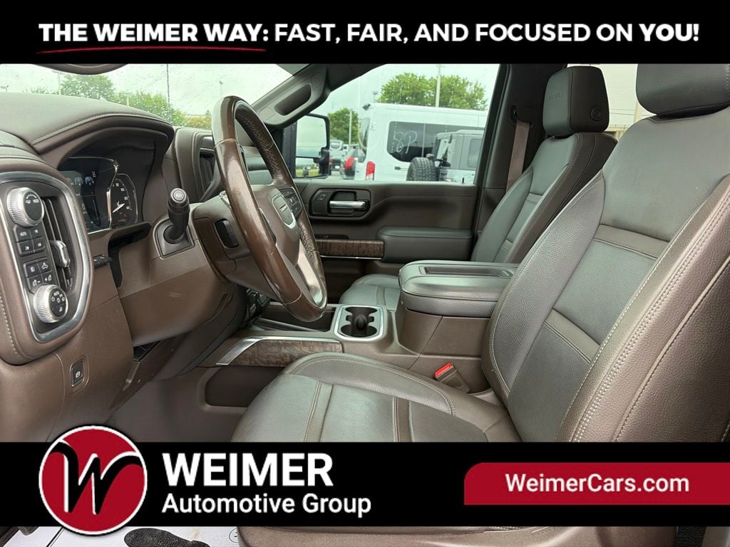 Pre-Owned 2022 GMC Sierra 3500HD Denali - photo - 23