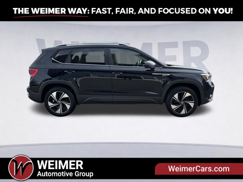 Pre-Owned 2024 Volkswagen Taos 1.5T SE - photo - 6