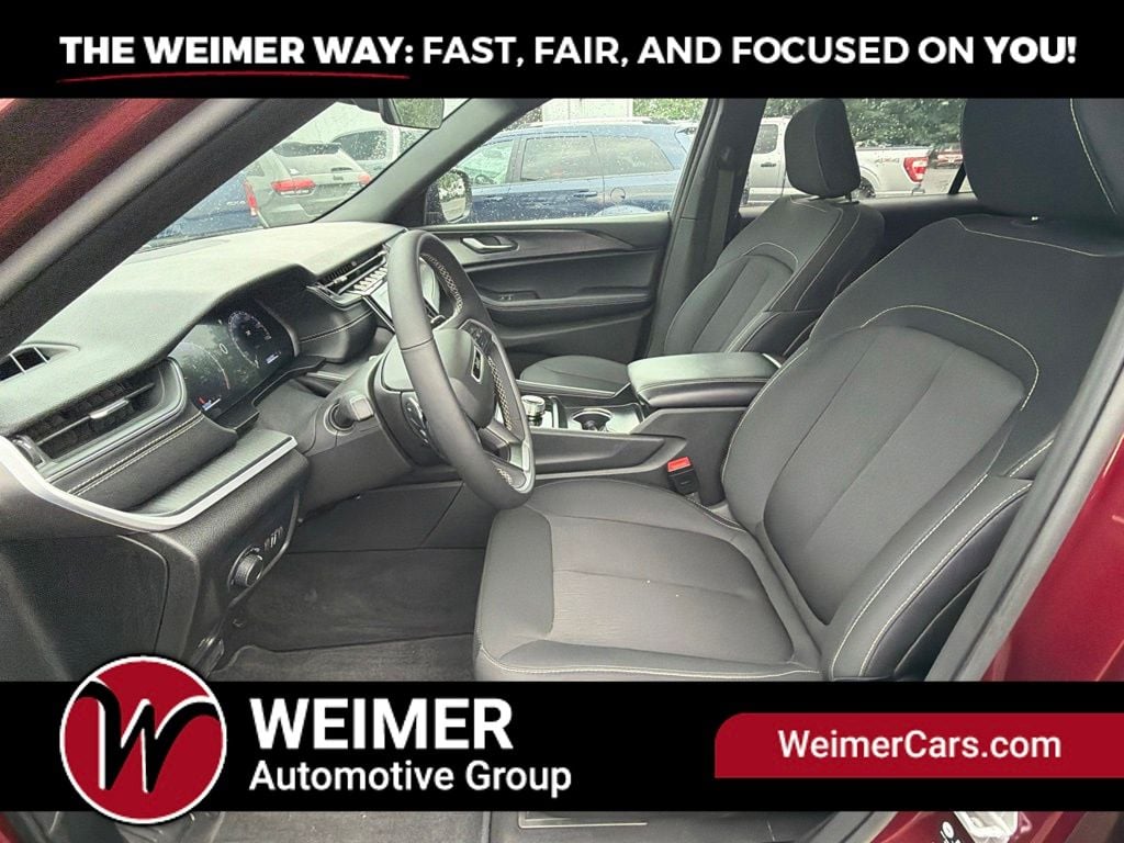 Pre-Owned 2025 Jeep Grand Cherokee L Laredo - photo - 25