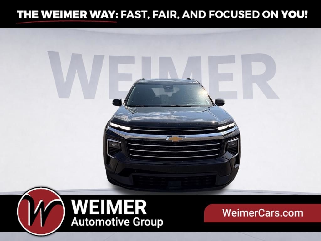 Pre-Owned 2025 Chevrolet Traverse LT - photo - 8