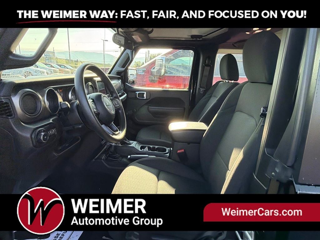 Pre-Owned 2022 Jeep Wrangler Sport - photo - 11