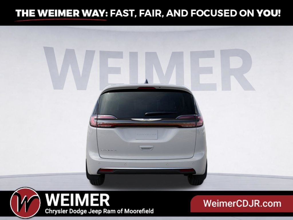 New 2025 Chrysler Pacifica Select - photo - 6