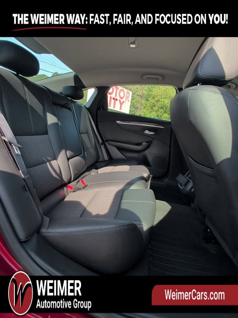Pre-Owned 2020 Chevrolet Impala LT - photo - 13