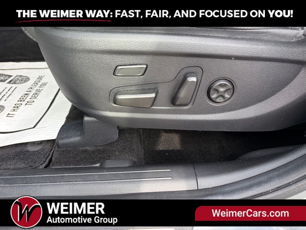 Pre-Owned 2021 Hyundai Santa Fe Limited - photo - 24