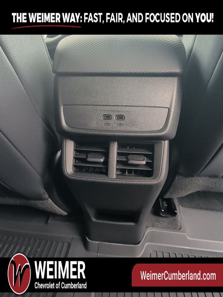 New 2027 Chevrolet Equinox LT - photo - 16