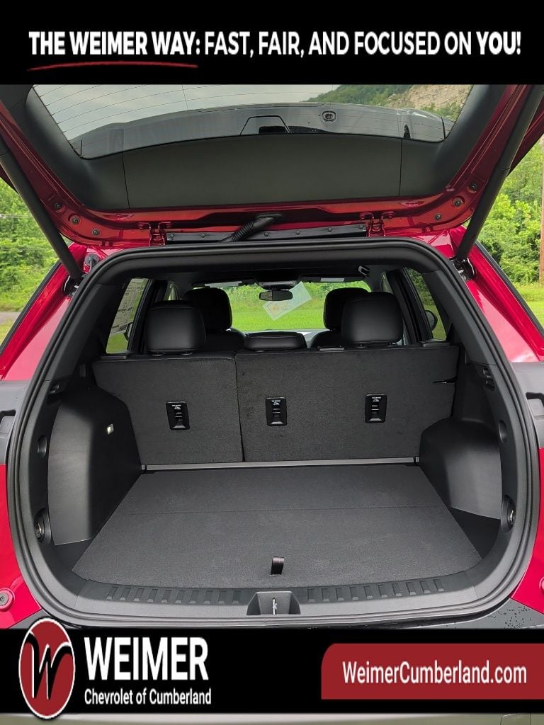 New 2027 Chevrolet Equinox LT - photo - 13