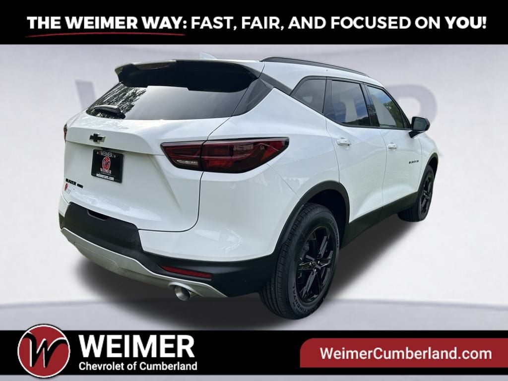 New 2025 Chevrolet Blazer LT - photo - 22