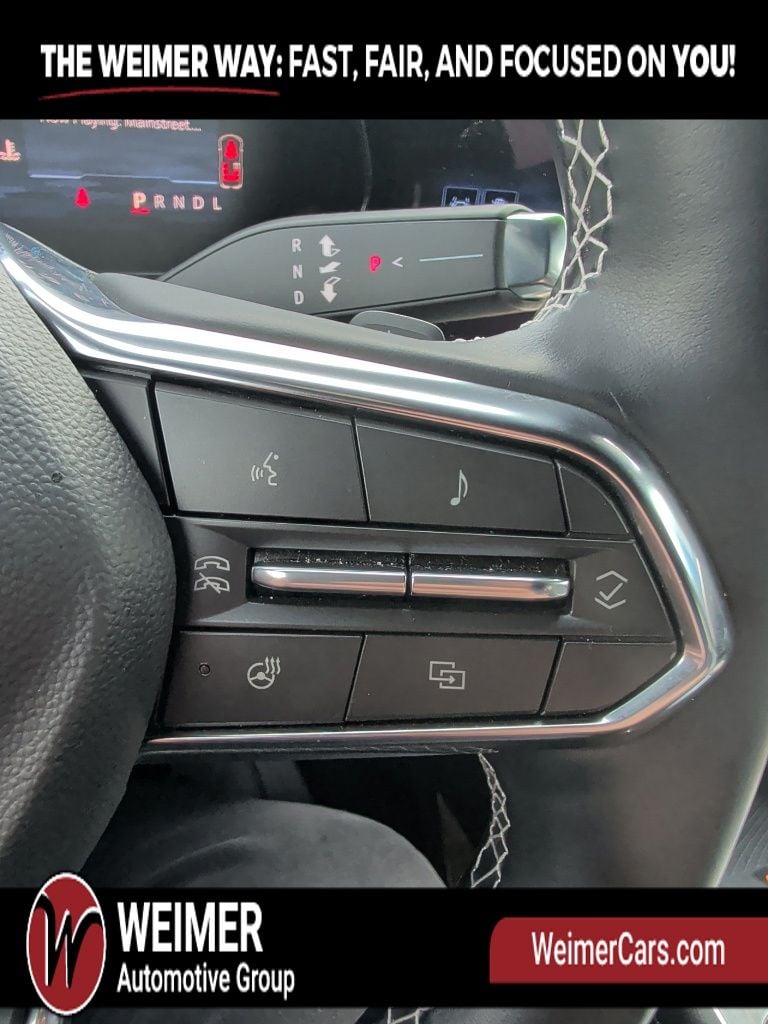 Pre-Owned 2026 Chevrolet Traverse LT - photo - 28