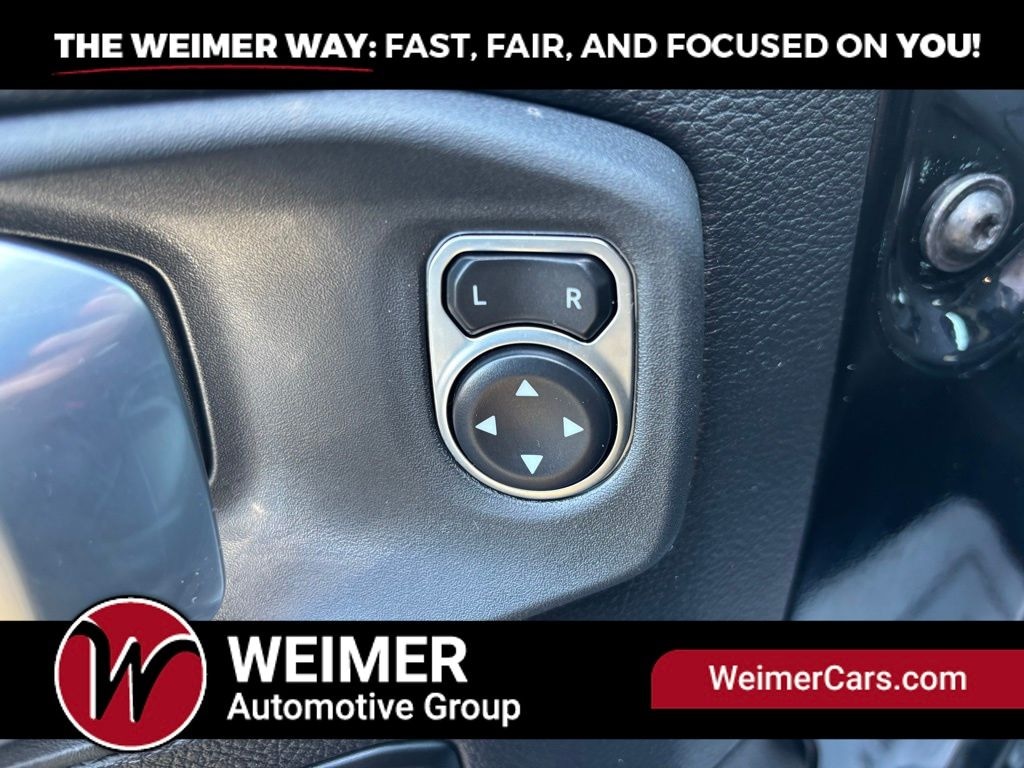 Pre-Owned 2024 Jeep Wrangler Sahara - photo - 10