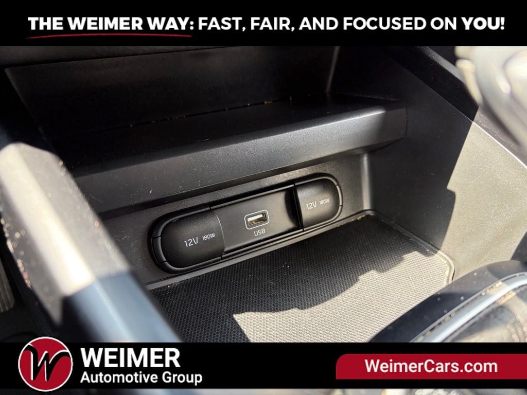 Pre-Owned 2020 Kia Soul X-Line - photo - 31