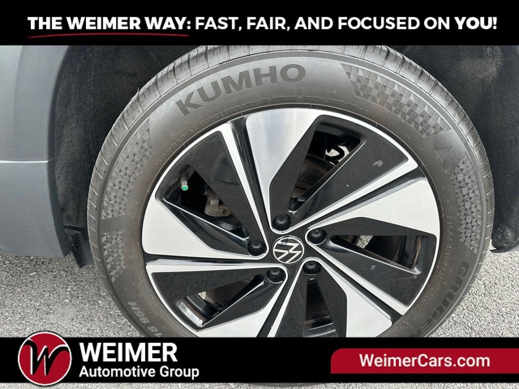 Pre-Owned 2024 Volkswagen Taos 1.5T SE - photo - 27
