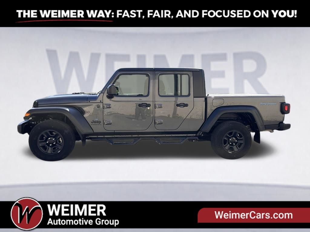 Pre-Owned 2024 Jeep Gladiator Sport - photo - 5