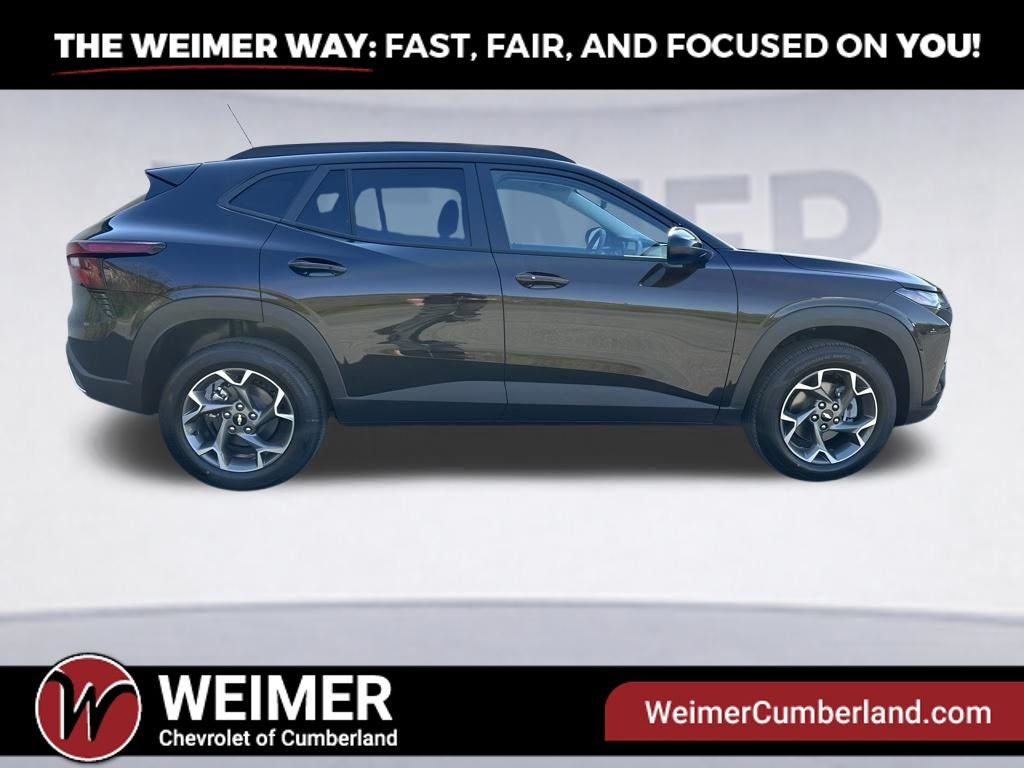 New 2026 Chevrolet Trax LT - photo - 4