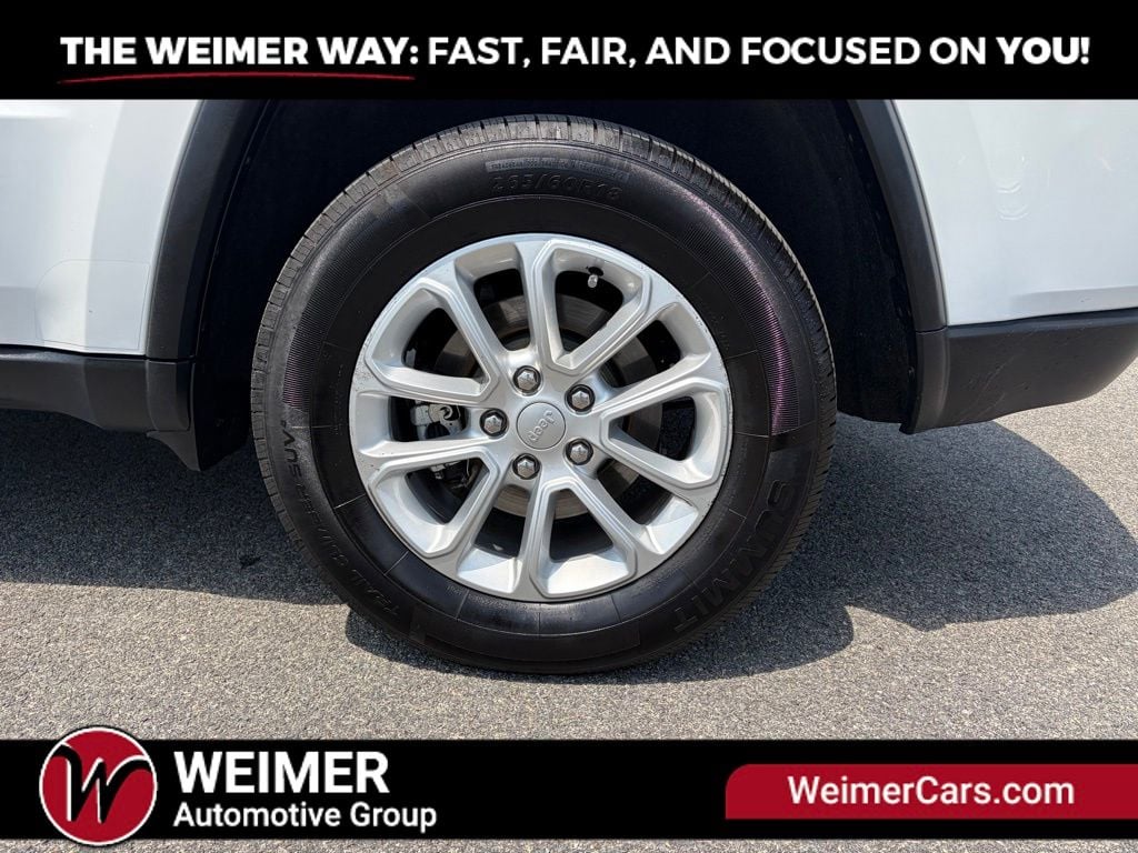 Pre-Owned 2021 Jeep Grand Cherokee Laredo E - photo - 9