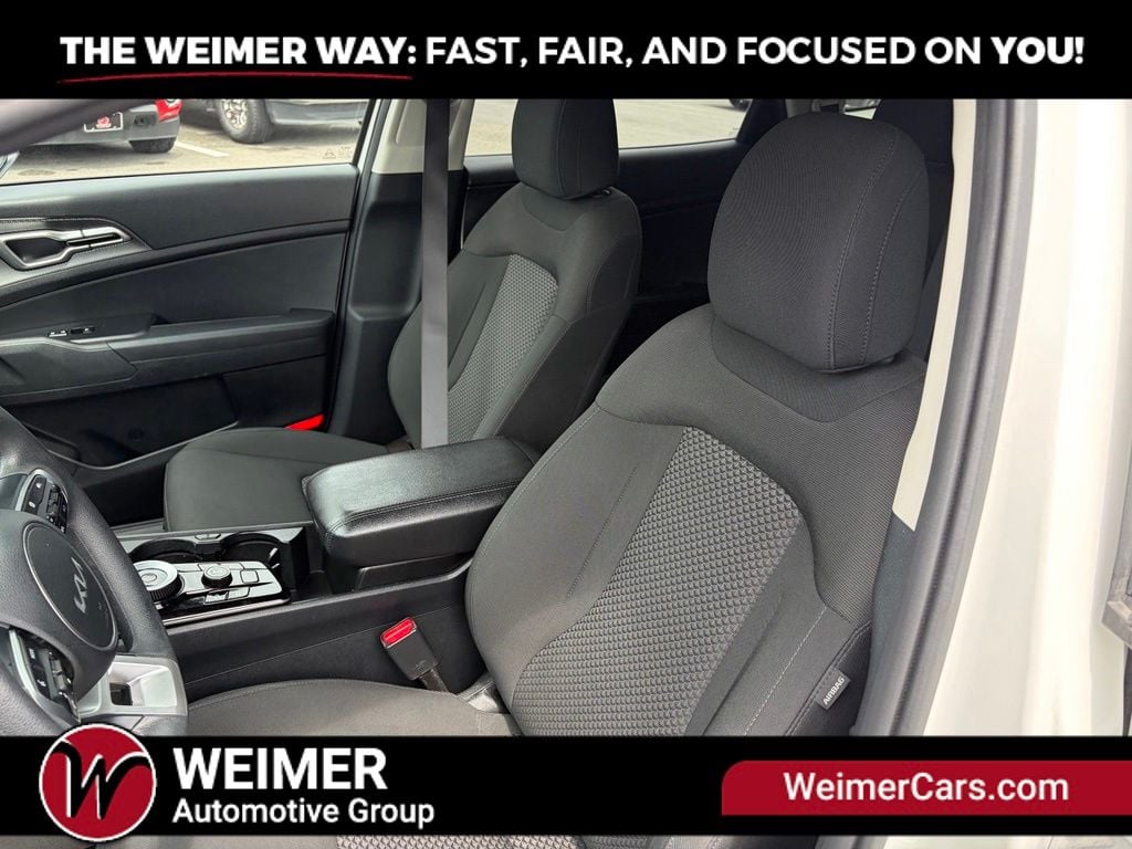 Pre-Owned 2024 Kia Sportage Hybrid LX - photo - 22