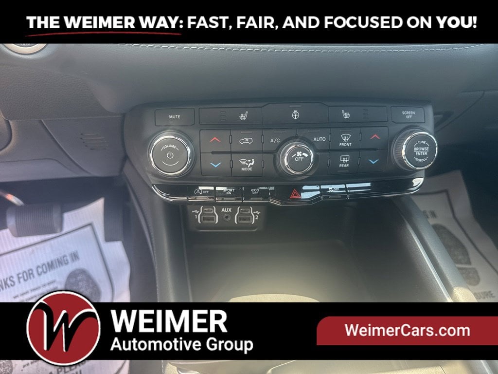 Pre-Owned 2024 Dodge Durango SXT Plus - photo - 27