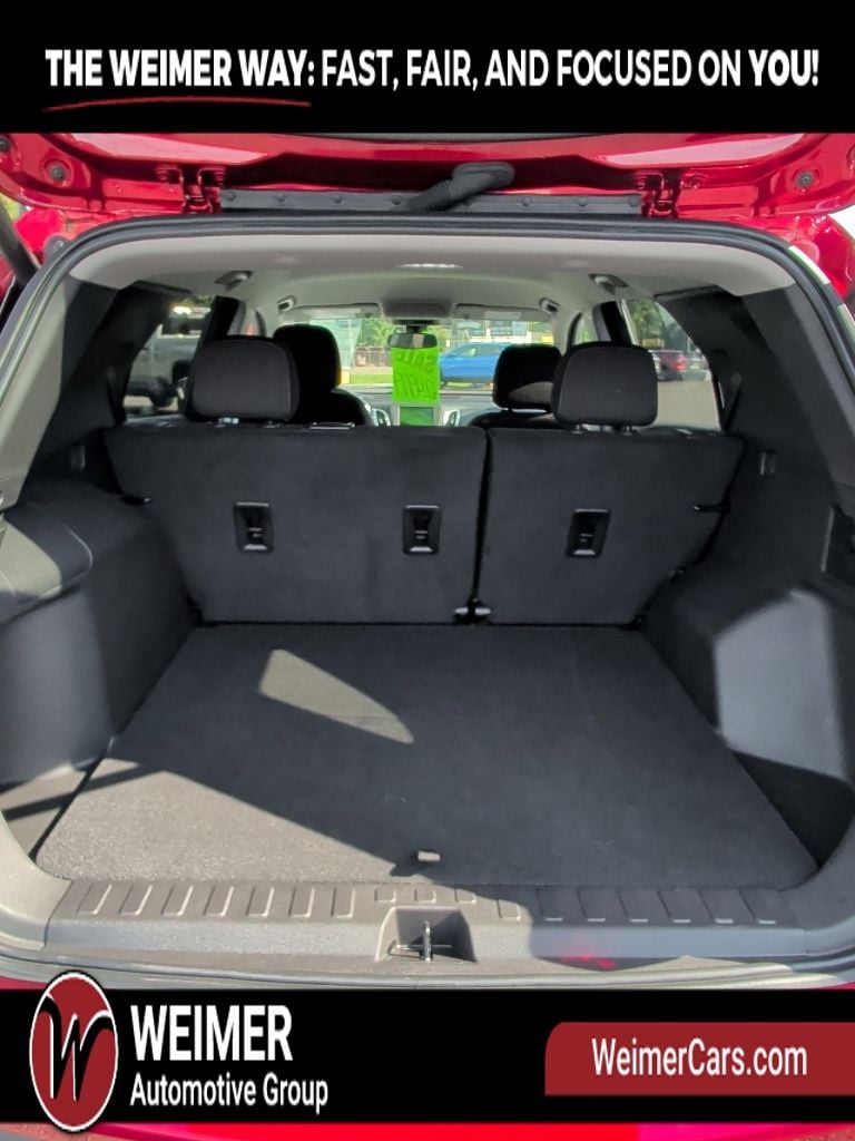 Pre-Owned 2024 Chevrolet Equinox LT - photo - 14