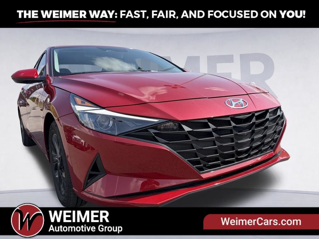 Pre-Owned 2023 Hyundai Elantra SEL - photo - 13