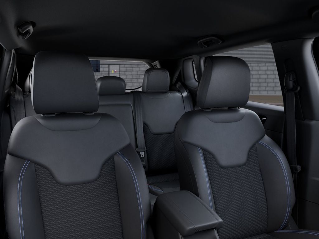 New 2026 Jeep Compass Latitude - photo - 25