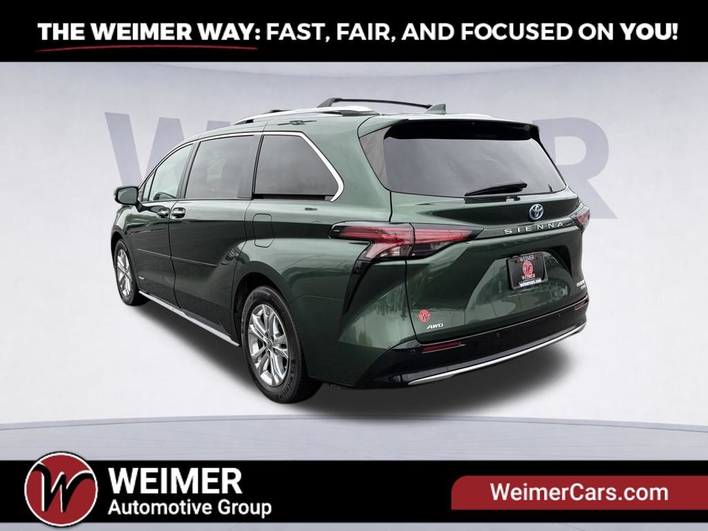Pre-Owned 2021 Toyota Sienna Platinum - photo - 2