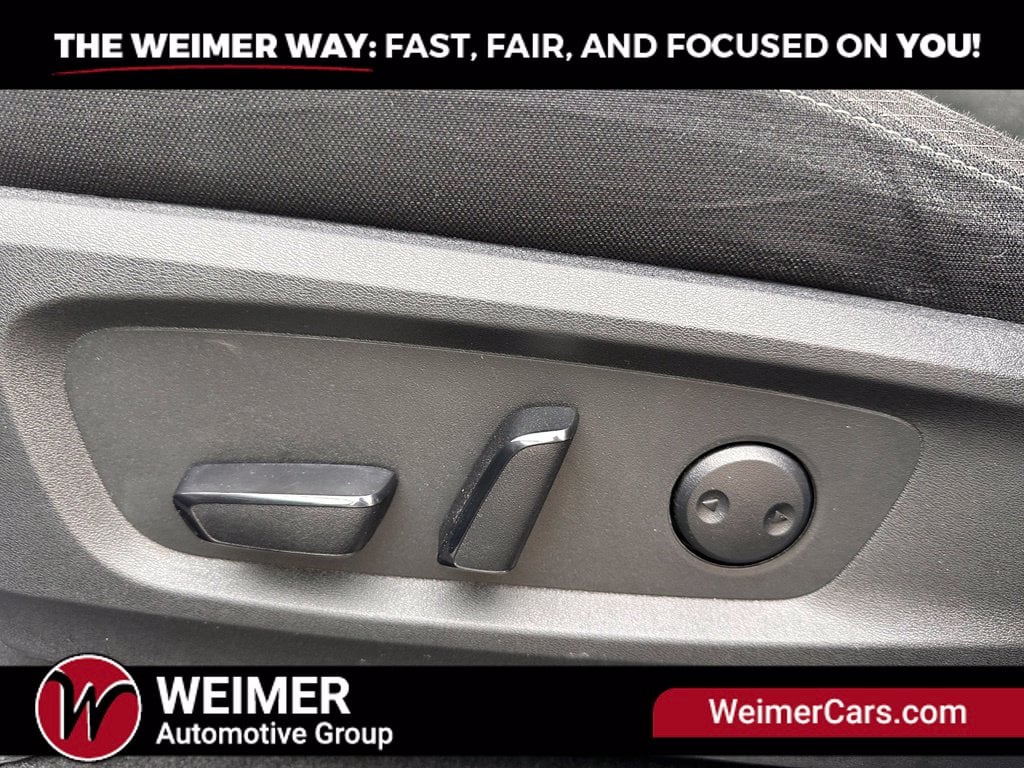 Pre-Owned 2025 Nissan Pathfinder SV - photo - 10