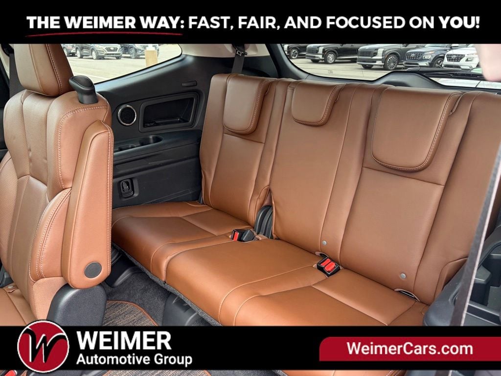 Pre-Owned 2024 Subaru Ascent Touring - photo - 24