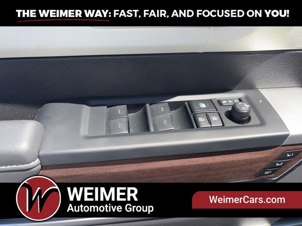Pre-Owned 2025 Toyota Tundra Hybrid Capstone - photo - 22