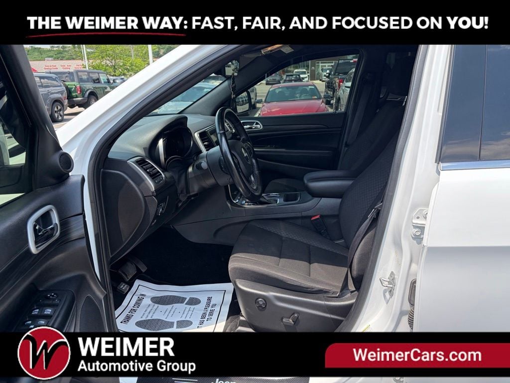 Pre-Owned 2021 Jeep Grand Cherokee Laredo E - photo - 19