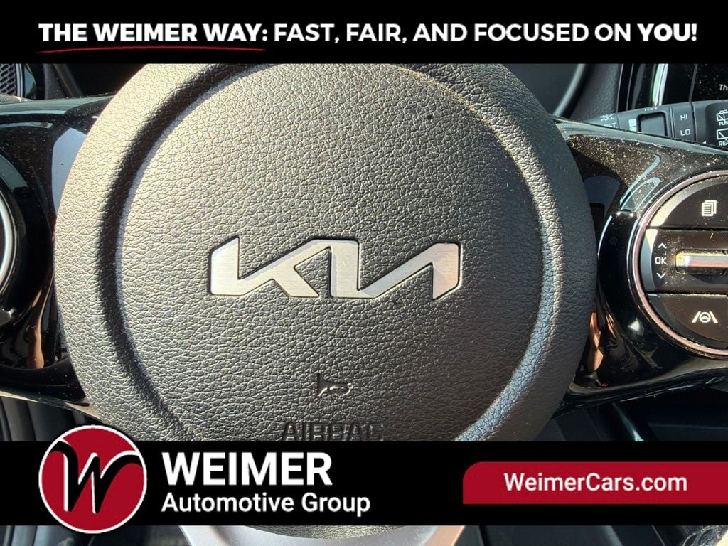 Pre-Owned 2023 Kia Soul EX - photo - 27