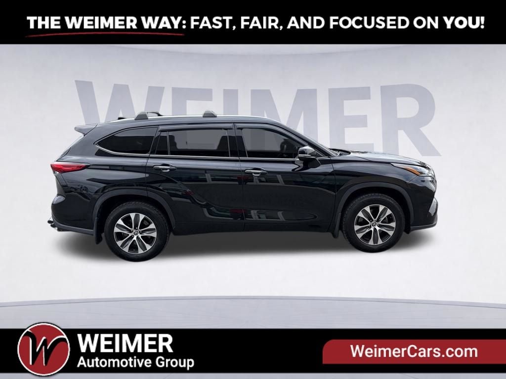 Pre-Owned 2021 Toyota Highlander XLE - photo - 6