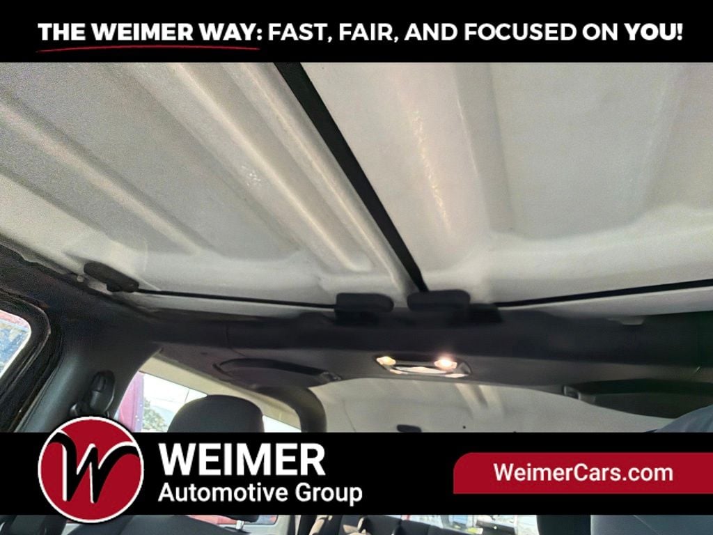 Pre-Owned 2022 Jeep Wrangler Sport - photo - 31